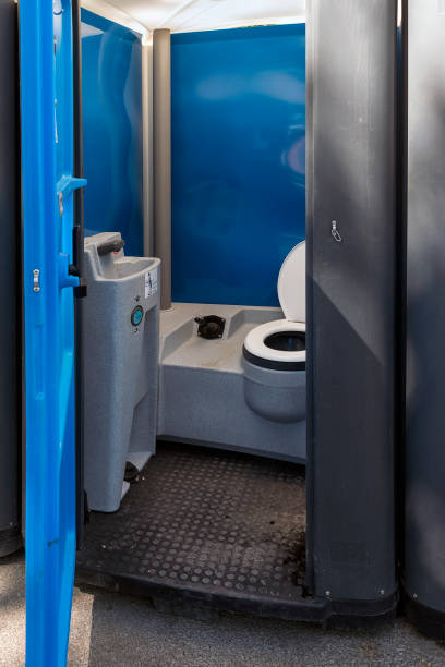 Best Porta potty rental near me  in Clinton, MD